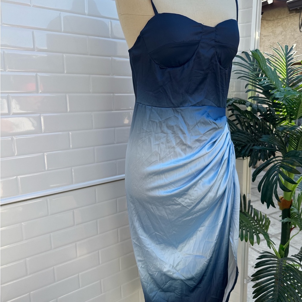 Chic Strapless Dress in Dark Blue and Light Blue